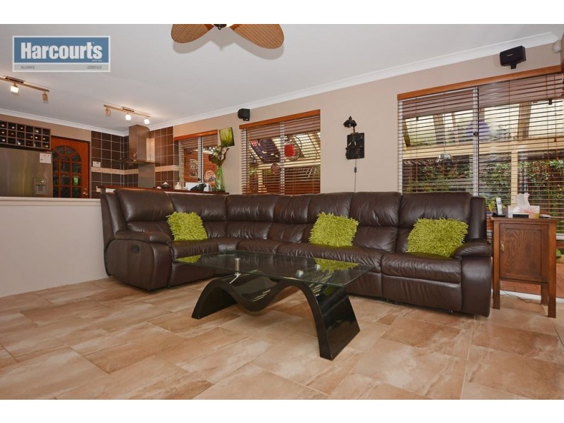 49 Camelot Grove, Carramar WA 6031