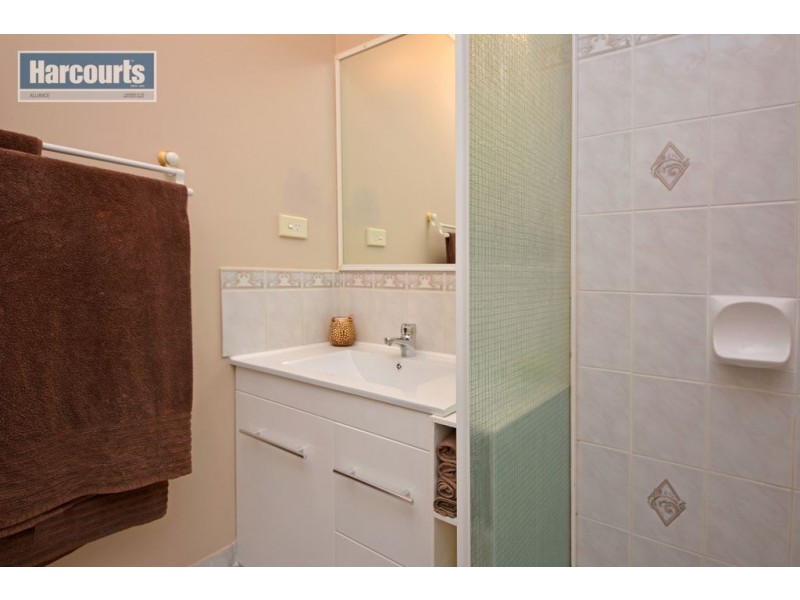 49 Camelot Grove, Carramar WA 6031