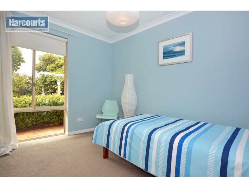 14 Shetland Rise, Kinross WA 6028