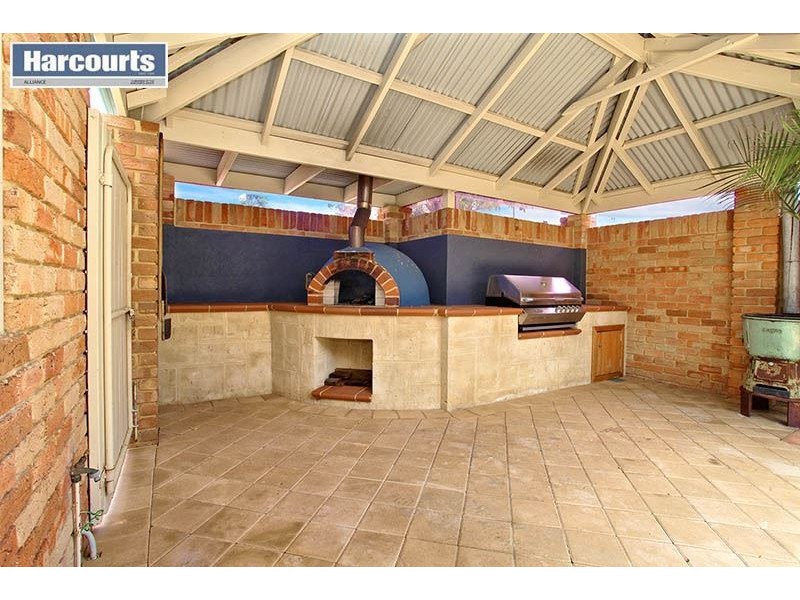 2 Fantail Pass, Joondalup WA 6027