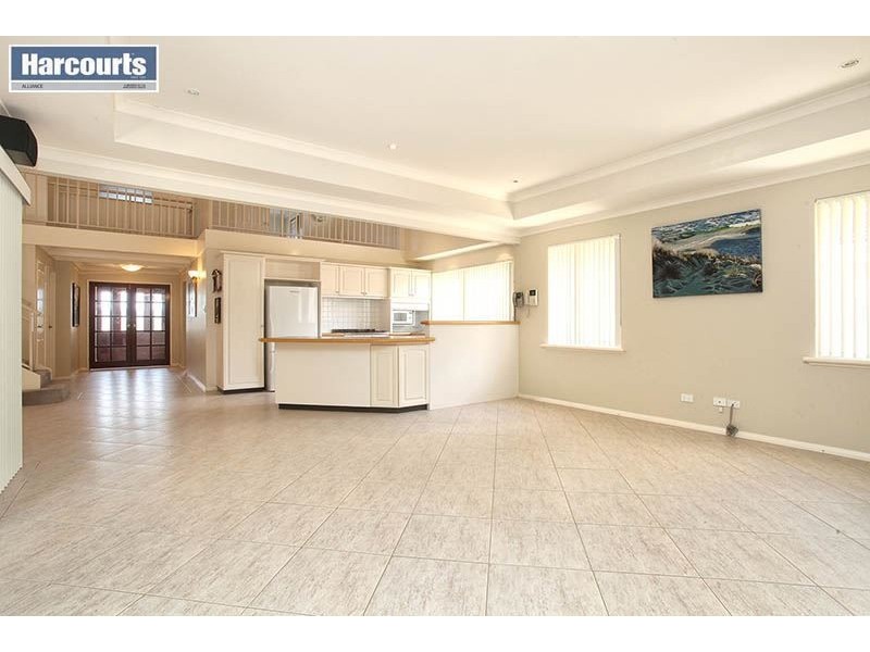 2 Fantail Pass, Joondalup WA 6027