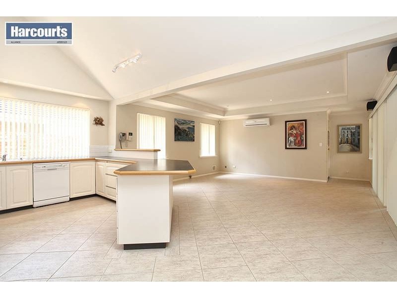 2 Fantail Pass, Joondalup WA 6027