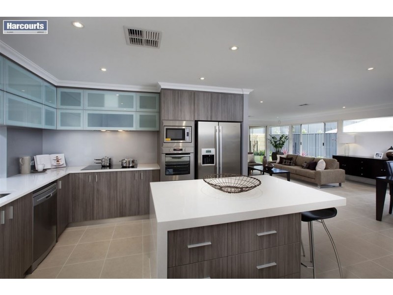 6 Saxicola Road, Banksia Grove WA 6031