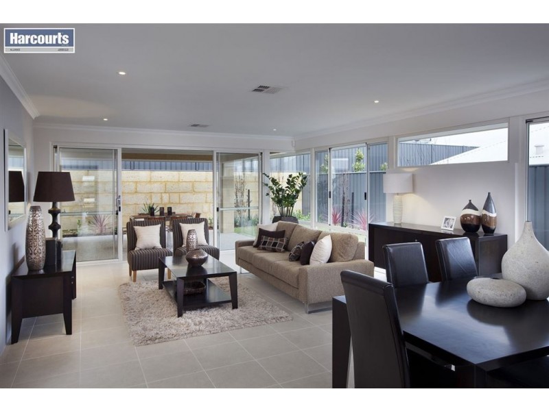 6 Saxicola Road, Banksia Grove WA 6031