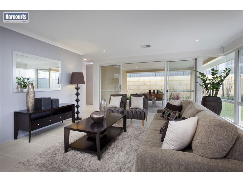 6 Saxicola Road, Banksia Grove WA 6031