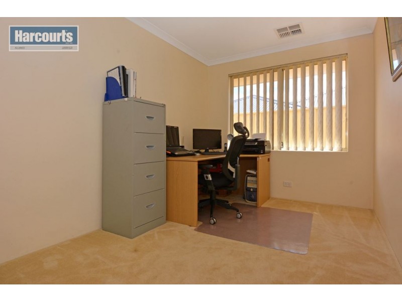 3 Bardeen Pass, Carramar WA 6031