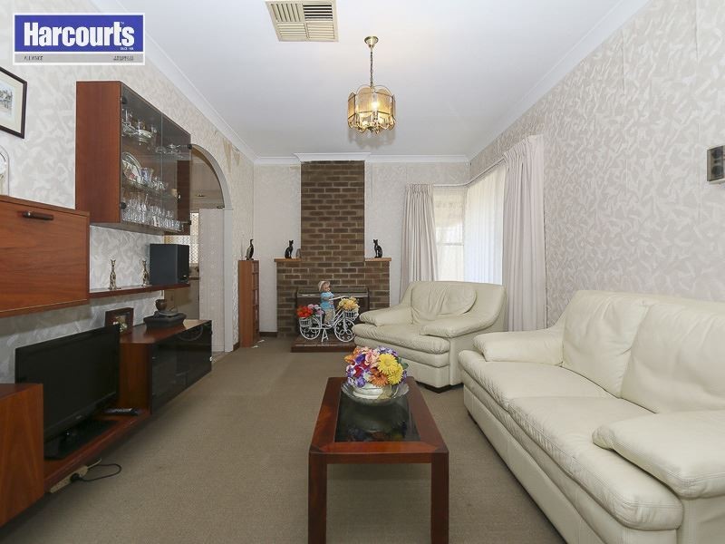 38 Birchley Crescent, Balga WA 6061