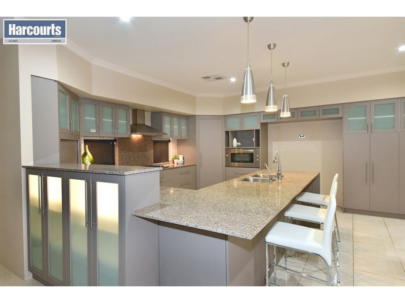 1 Beechwood Circle, Aveley WA 6069