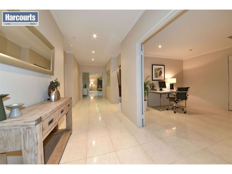 1 Beechwood Circle, Aveley WA 6069
