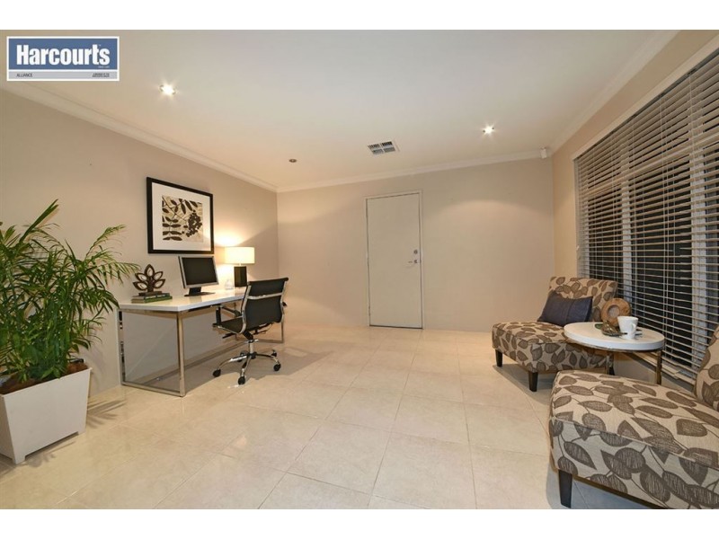 1 Beechwood Circle, Aveley WA 6069