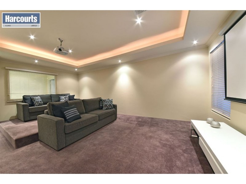 1 Beechwood Circle, Aveley WA 6069