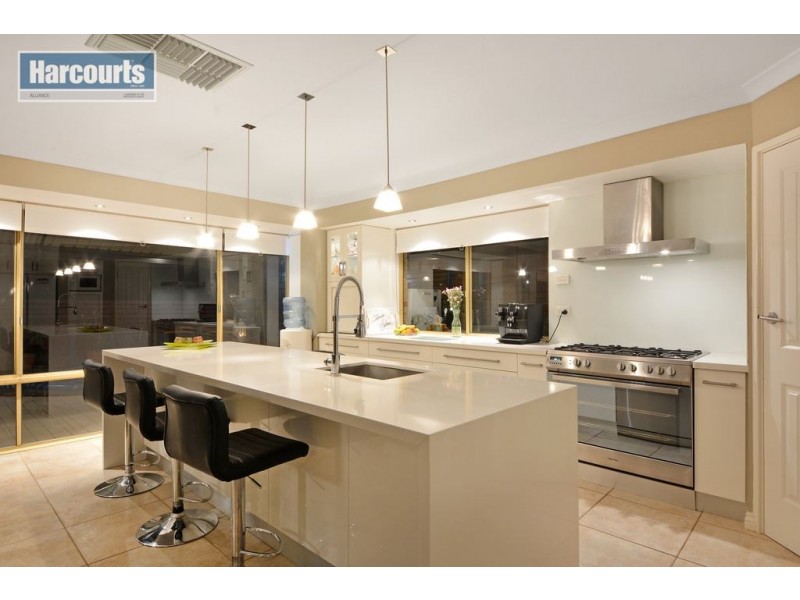 4 Ontario Crescent, Joondalup WA 6027