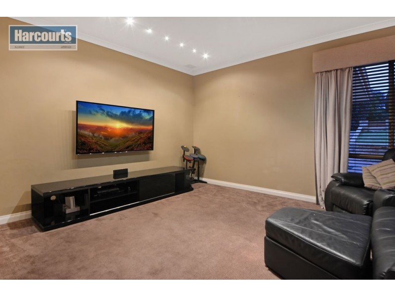 4 Ontario Crescent, Joondalup WA 6027