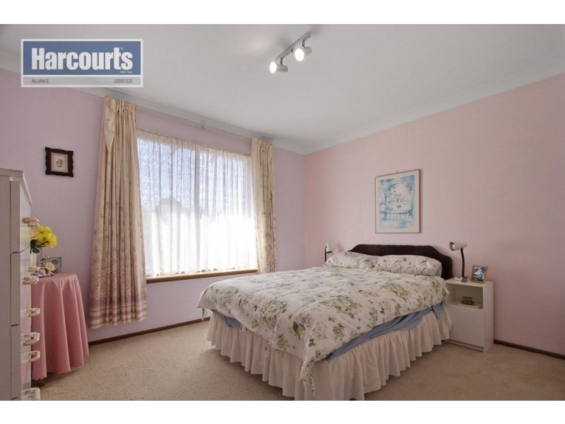 4 Greenhill Court, Kallaroo WA 6025