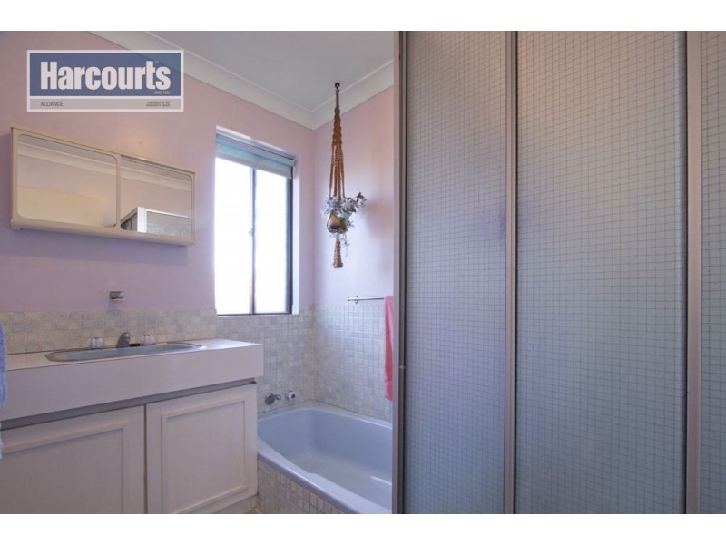 4 Greenhill Court, Kallaroo WA 6025