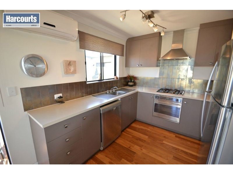 15 Chandela Loop, Currambine WA 6028