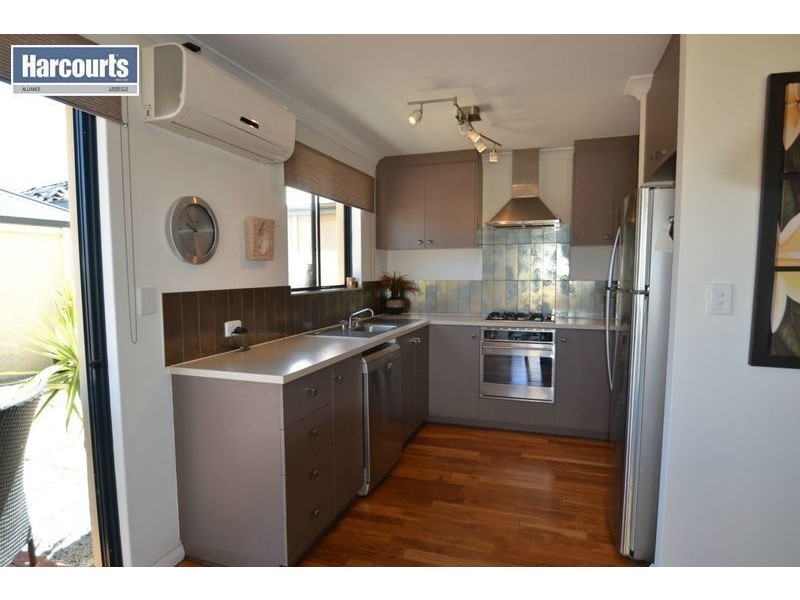 15 Chandela Loop, Currambine WA 6028