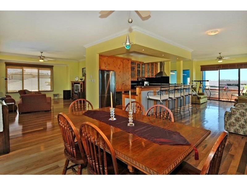 8 Hobie Place, Ocean Reef WA 6027