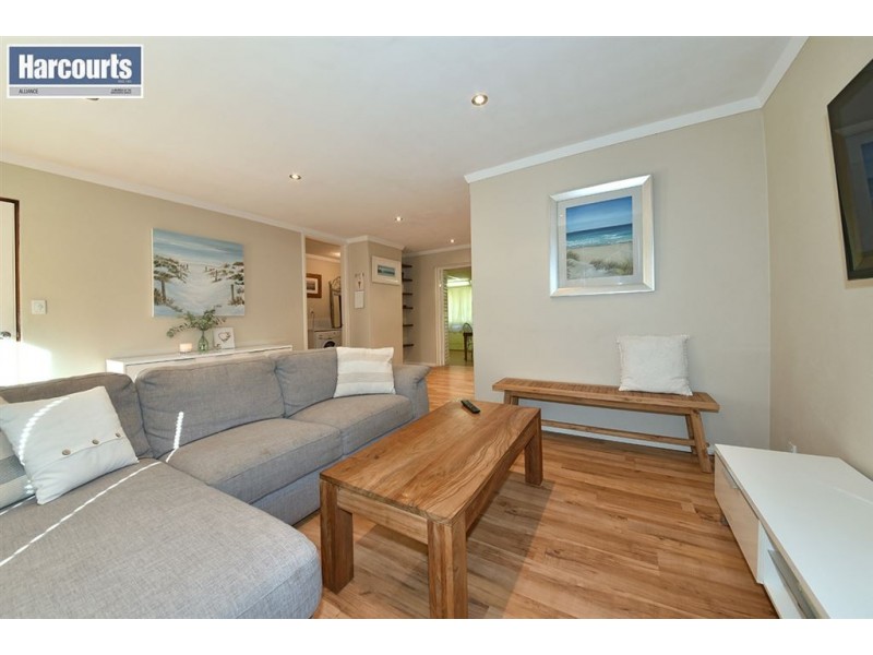 39 Macedon Place, Craigie WA 6025