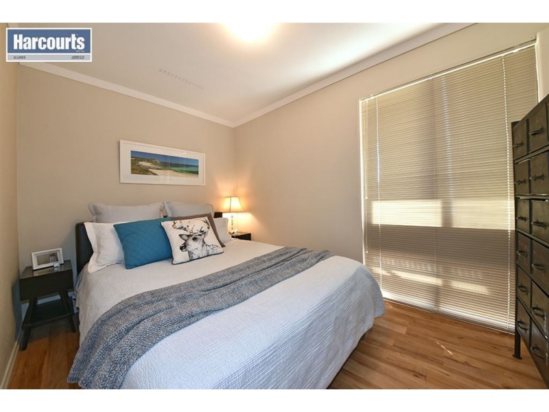 39 Macedon Place, Craigie WA 6025