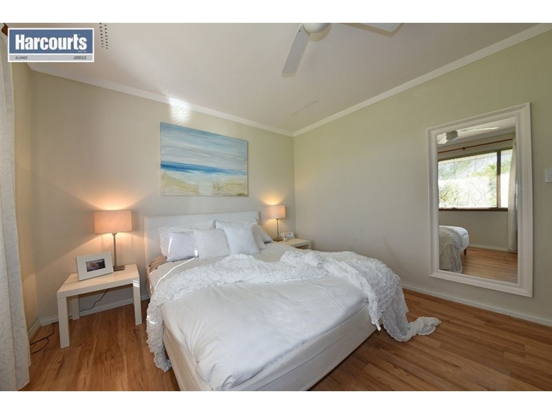 39 Macedon Place, Craigie WA 6025