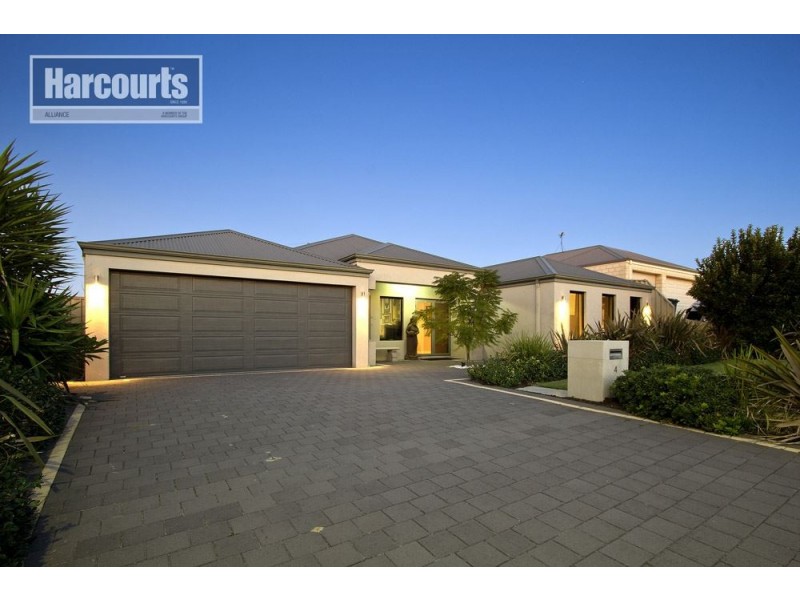 4 Bonvin Gardens, Tapping WA 6065