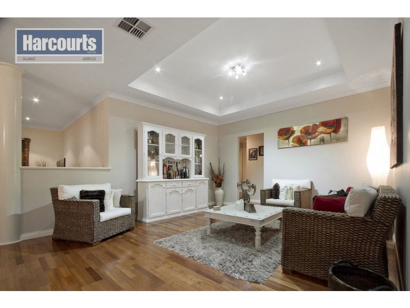 4 Bonvin Gardens, Tapping WA 6065
