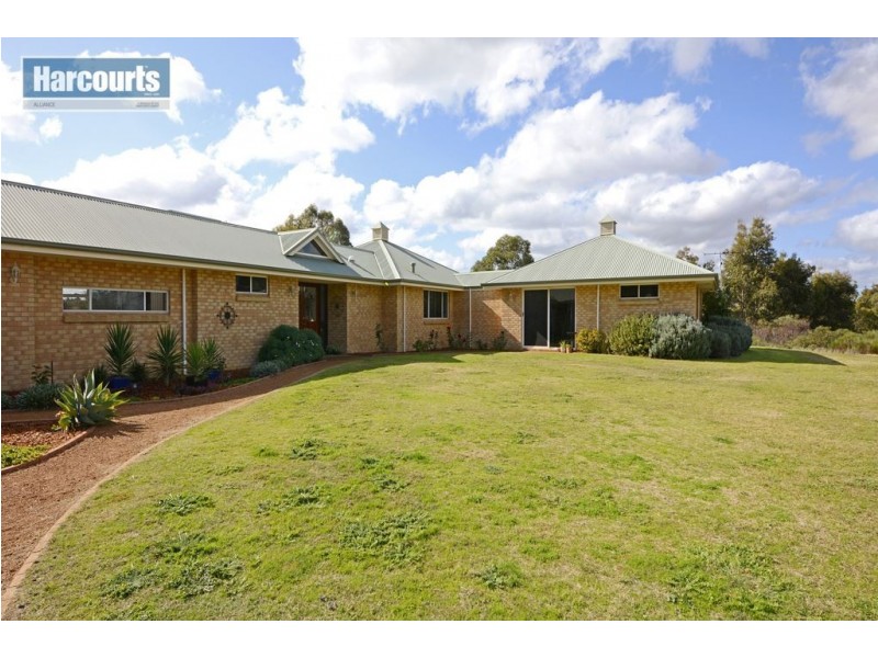 28 Simmental Grove, Lower Chittering WA 6084