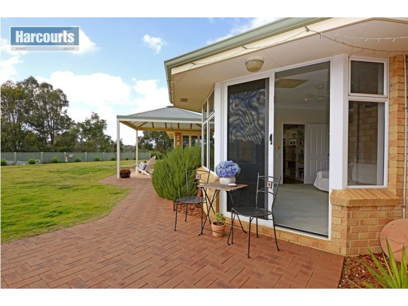 28 Simmental Grove, Lower Chittering WA 6084
