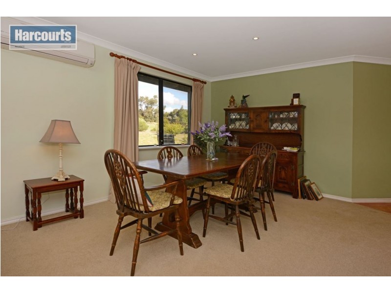 39 Sussex Bend, Lower Chittering WA 6084