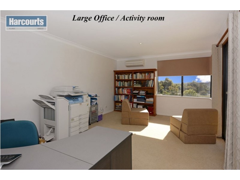 39 Sussex Bend, Lower Chittering WA 6084