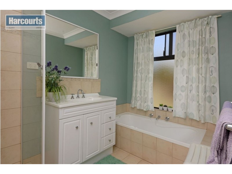 39 Sussex Bend, Lower Chittering WA 6084