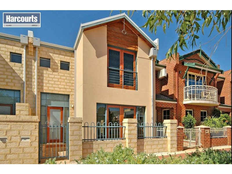 266 Lakeside Drive, Joondalup WA 6027