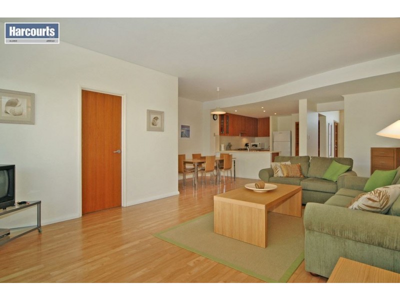 266 Lakeside Drive, Joondalup WA 6027