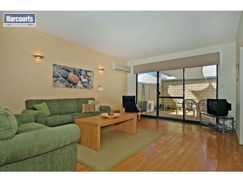 266 Lakeside Drive, Joondalup WA 6027