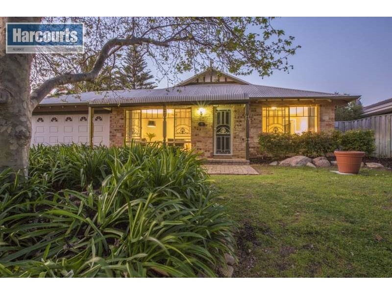 11 Caledonia Avenue, Currambine WA 6028