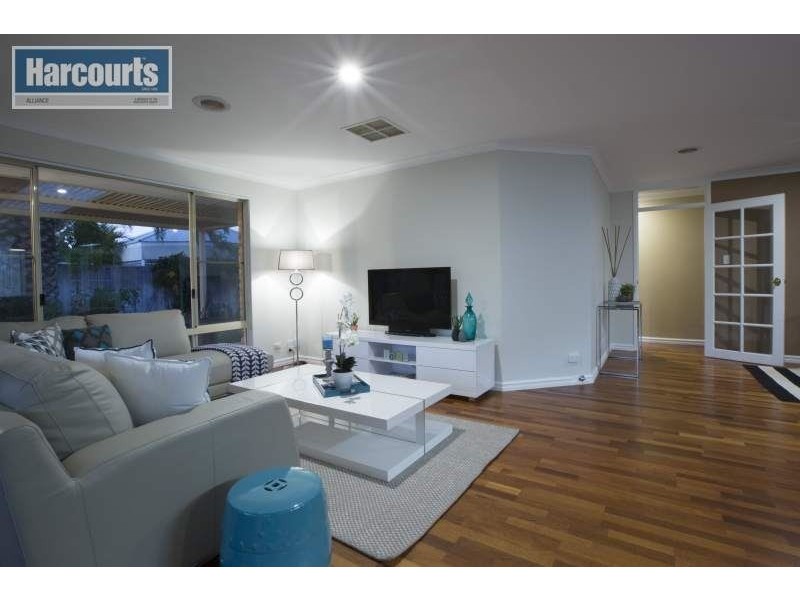 11 Caledonia Avenue, Currambine WA 6028