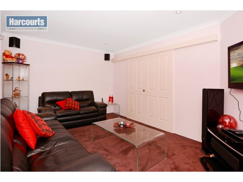 4 Paxton Court, Ellenbrook WA 6069