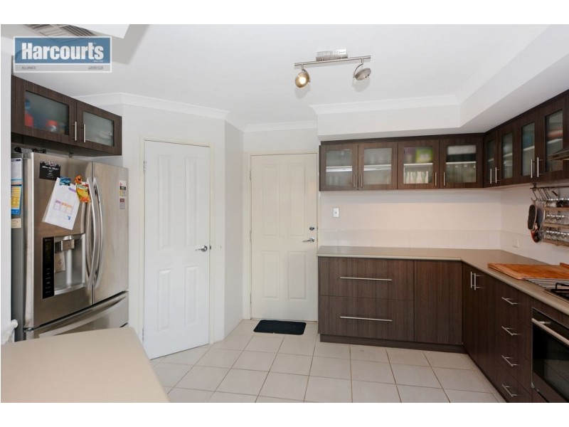4 Paxton Court, Ellenbrook WA 6069