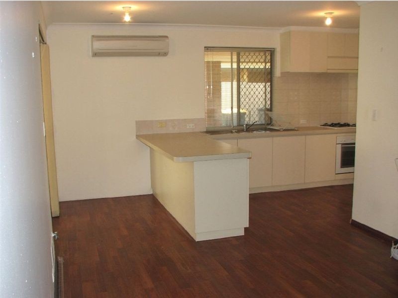 8 Wayfarer Road, Heathridge WA 6027