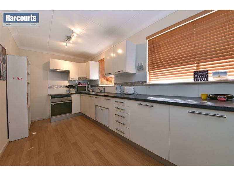 9 Rosewood Heights, Craigie WA 6025