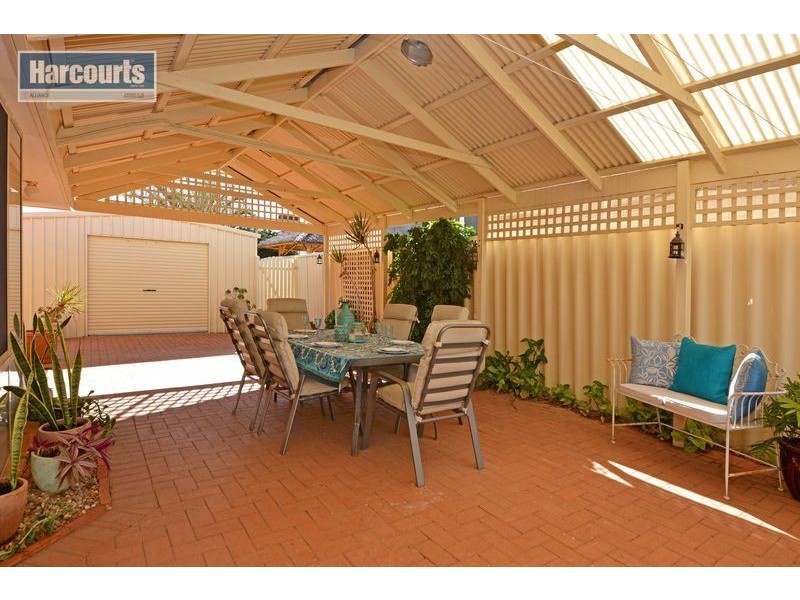 39 Selkirk Drive, Kinross WA 6028