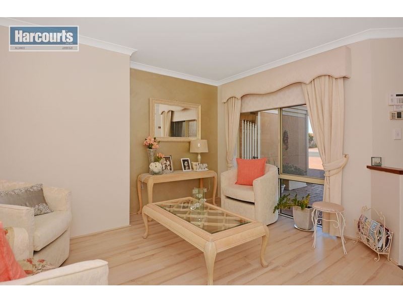 39 Selkirk Drive, Kinross WA 6028