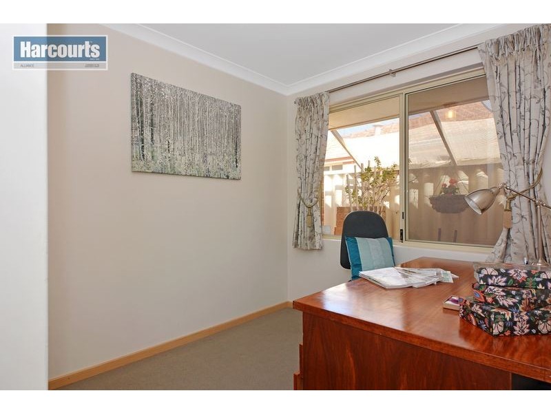 39 Selkirk Drive, Kinross WA 6028