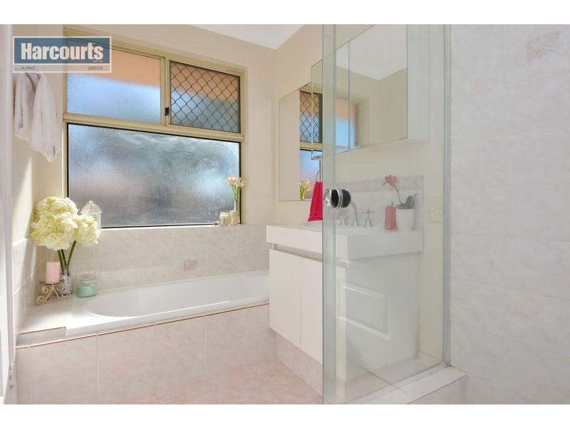 39 Selkirk Drive, Kinross WA 6028