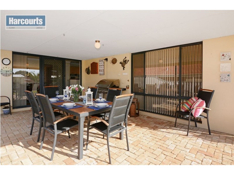 19 Bonnyrigg Pass, Kinross WA 6028