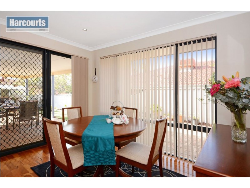 19 Bonnyrigg Pass, Kinross WA 6028