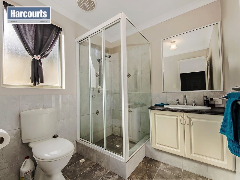 18 Colwyn Loop, Tapping WA 6065