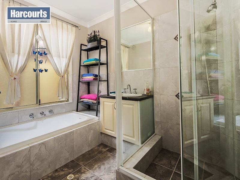 18 Colwyn Loop, Tapping WA 6065