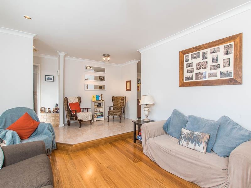 31 Kaufman Ave, Ocean Reef WA 6027